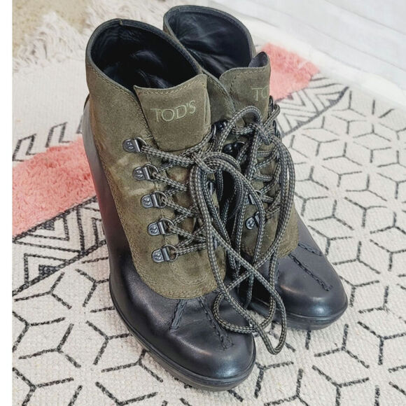 TOD’s Duck Lace Up Heeled Booties in Olive Green Suede & Black, sz 6.5 - Picture 2 of 16